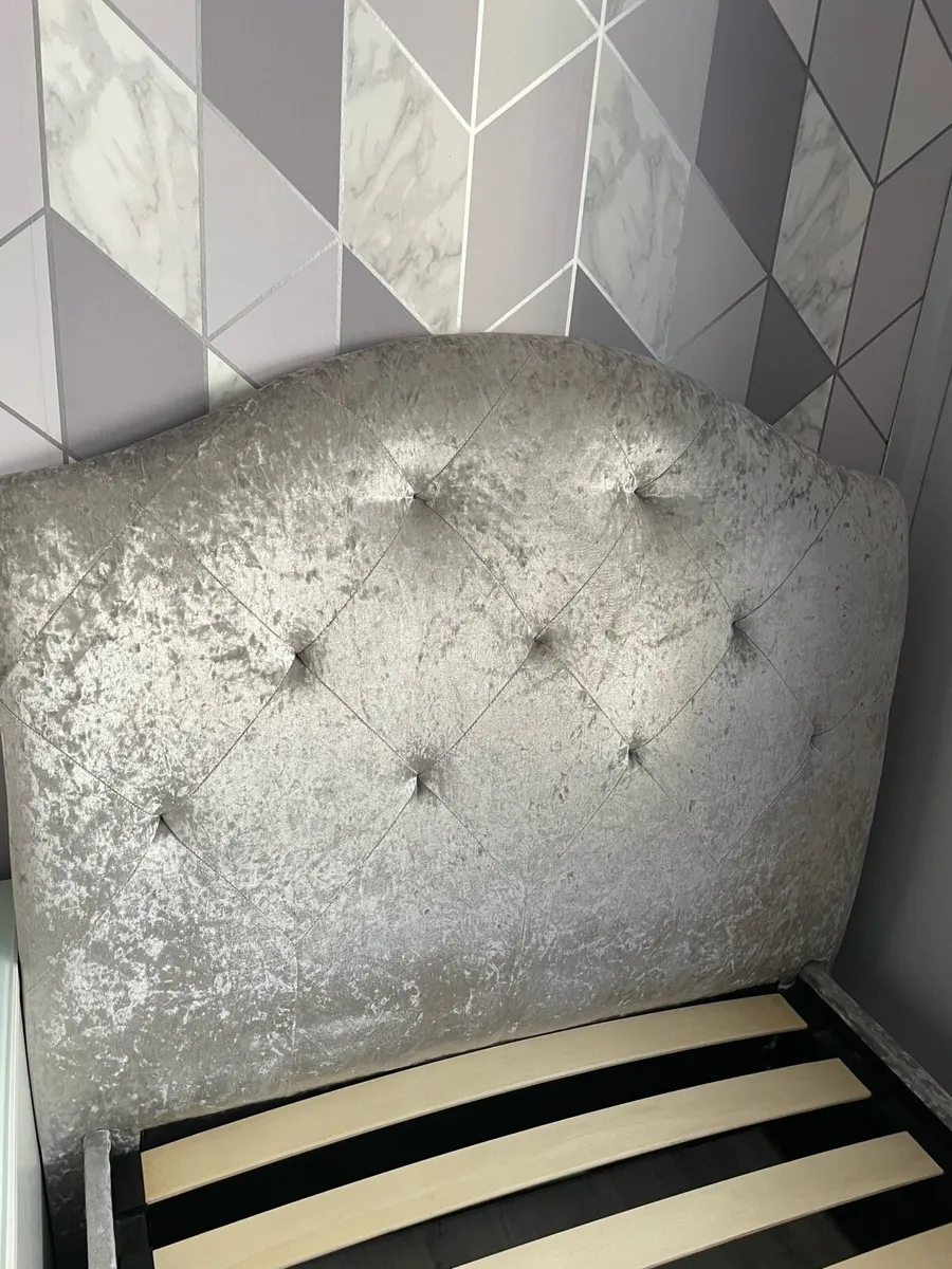 Silver crushed velvet single storage bed - Image 3