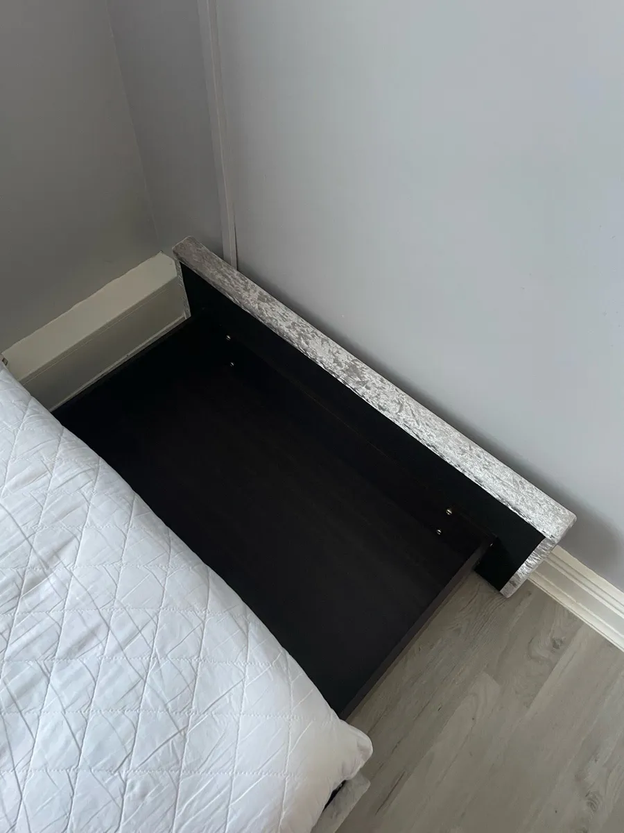 Silver crushed velvet single storage bed - Image 4