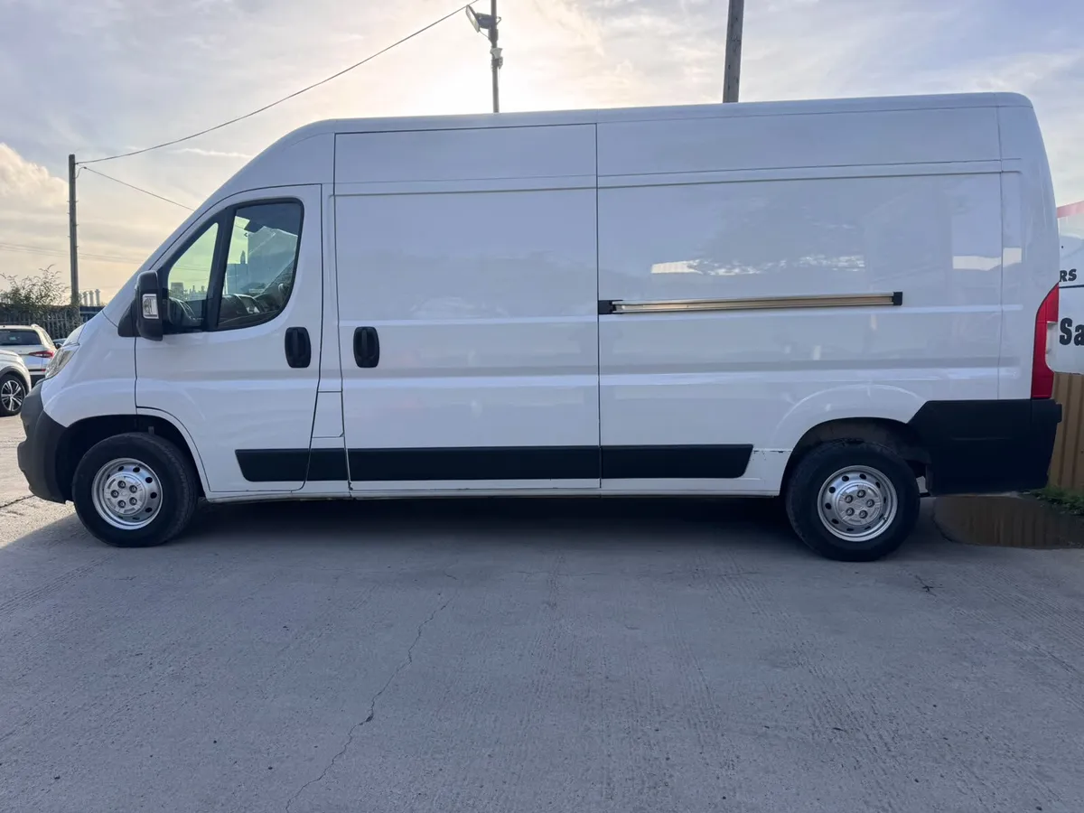 232 Opel Movano L3H2 3.5T-2.2 140-6SP - Image 4
