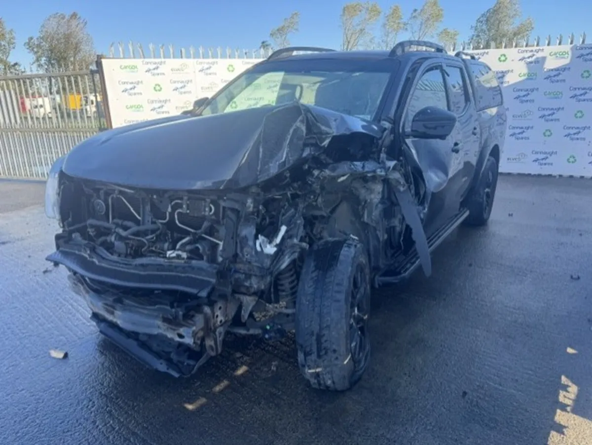 2017 NISSAN NAVARA 2.3D JUST IN FOR BREAKING - Image 2