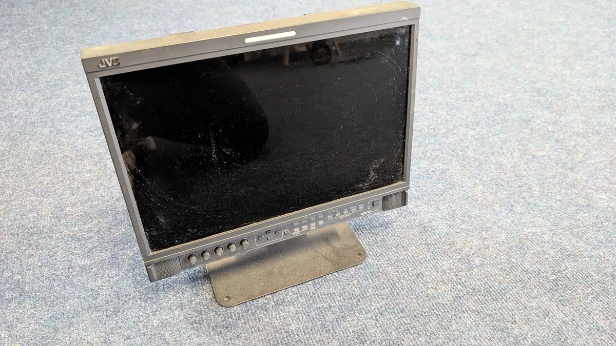 Video monitors - Image 2