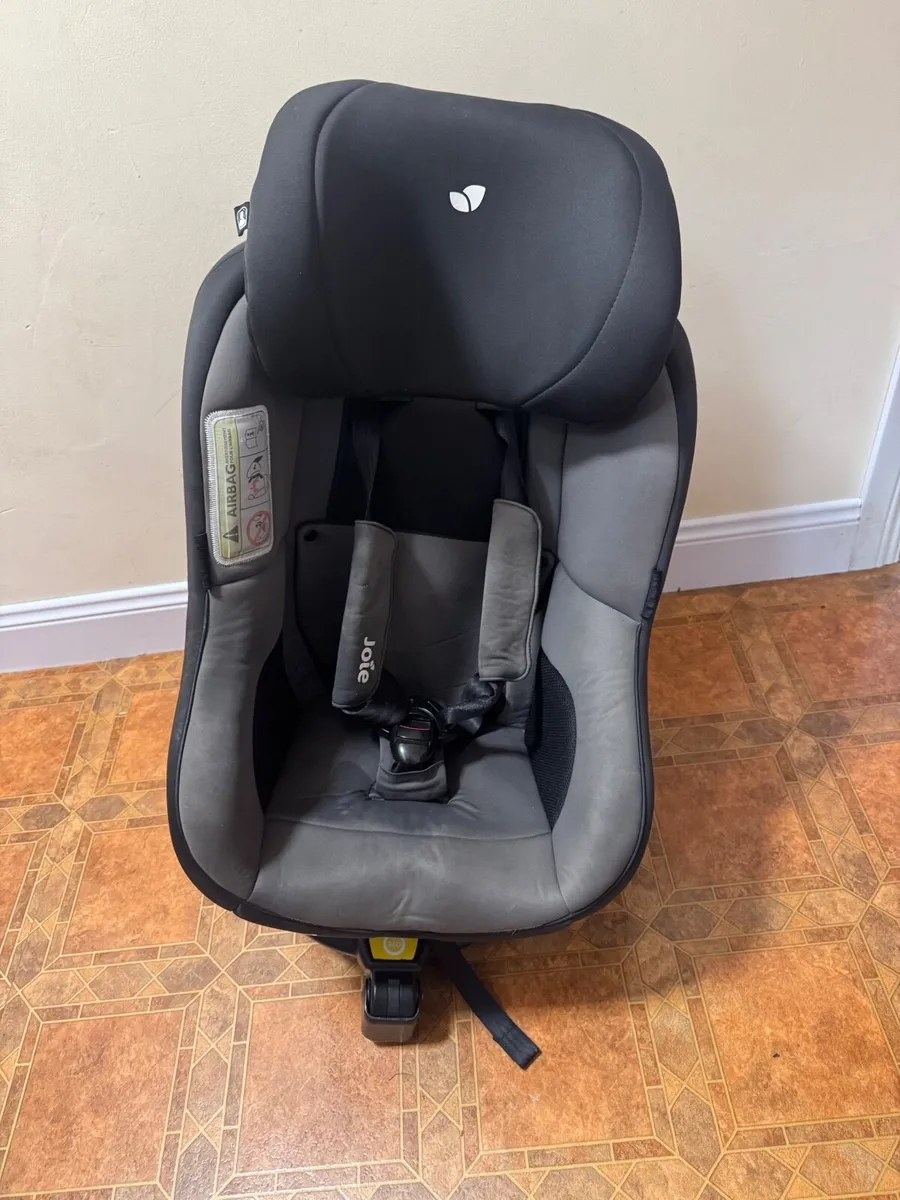 Joie 360 car seat chair - Image 1
