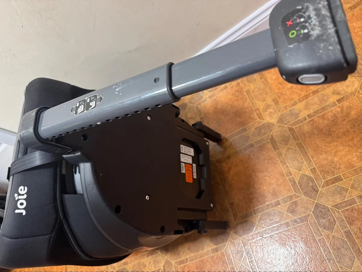 Joie 360 car seat chair - Image 3