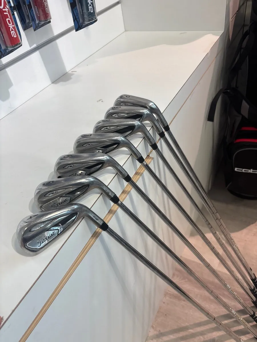 Titleist AP1 718 (4-PW) Reg Steel 1” short - Image 1