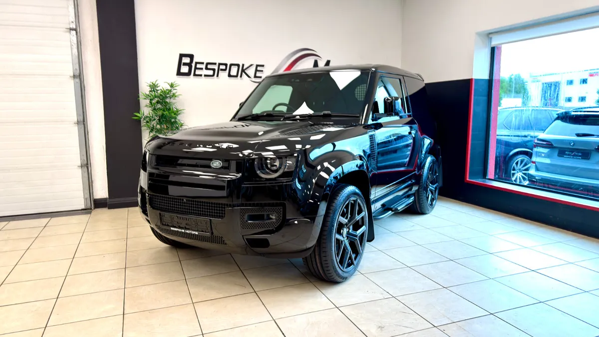 Land Rover Defender D350 HSE X-Dynamic - Image 3