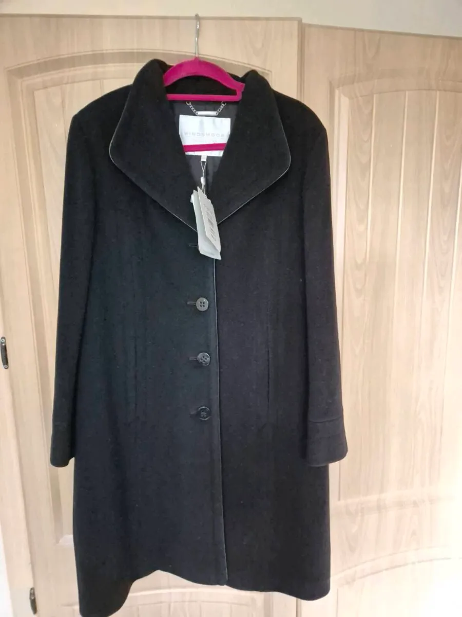 WOMENS CLOTHES - Image 1