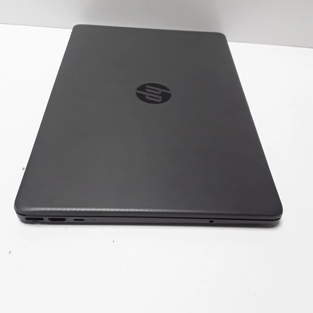 HP 250 G8 Notebook PC | Intel Core i5-1035G1 16GB - Image 3
