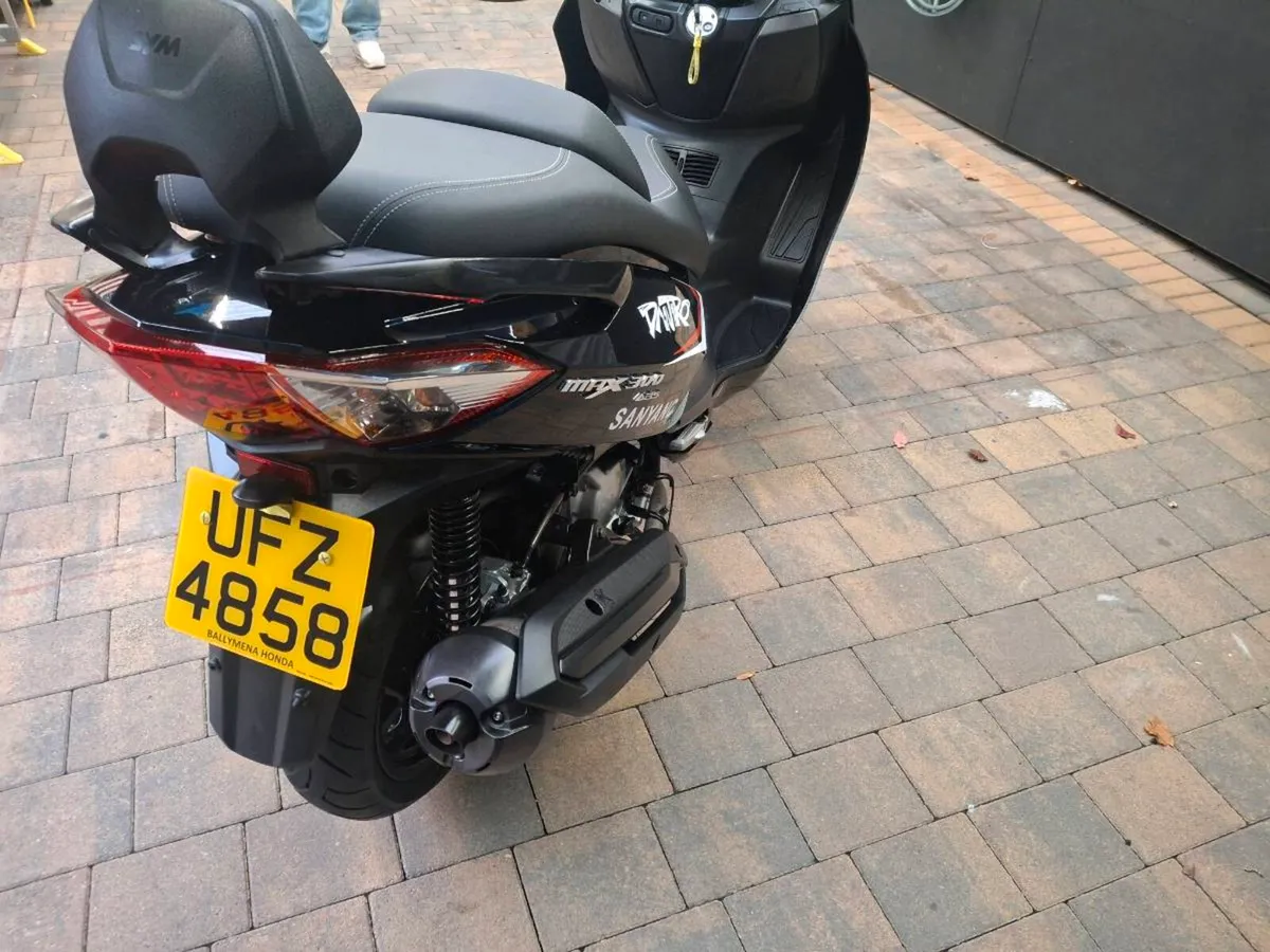 Sym joymax 300 abs - Image 3