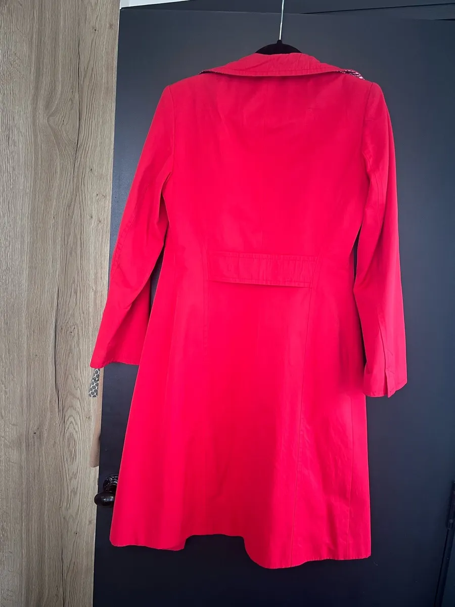 Quin and Donnelly red trench - Image 4