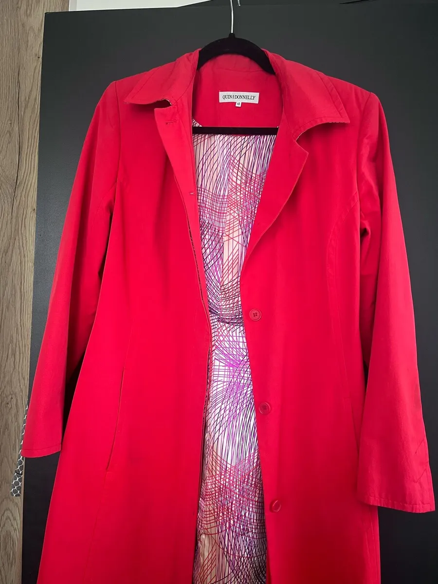 Quin and Donnelly red trench - Image 2