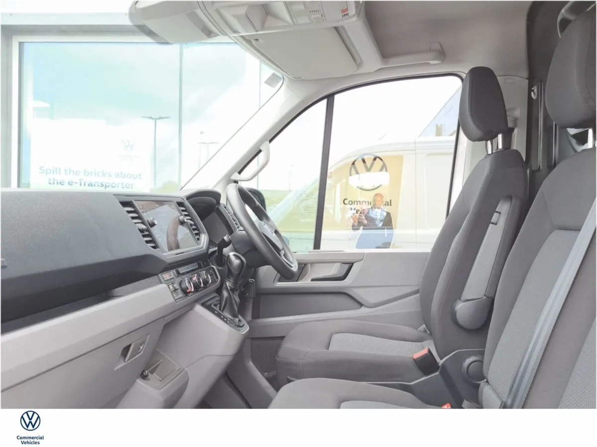 Volkswagen Crafter 35 MWB 177BHP  A7A - Image 4