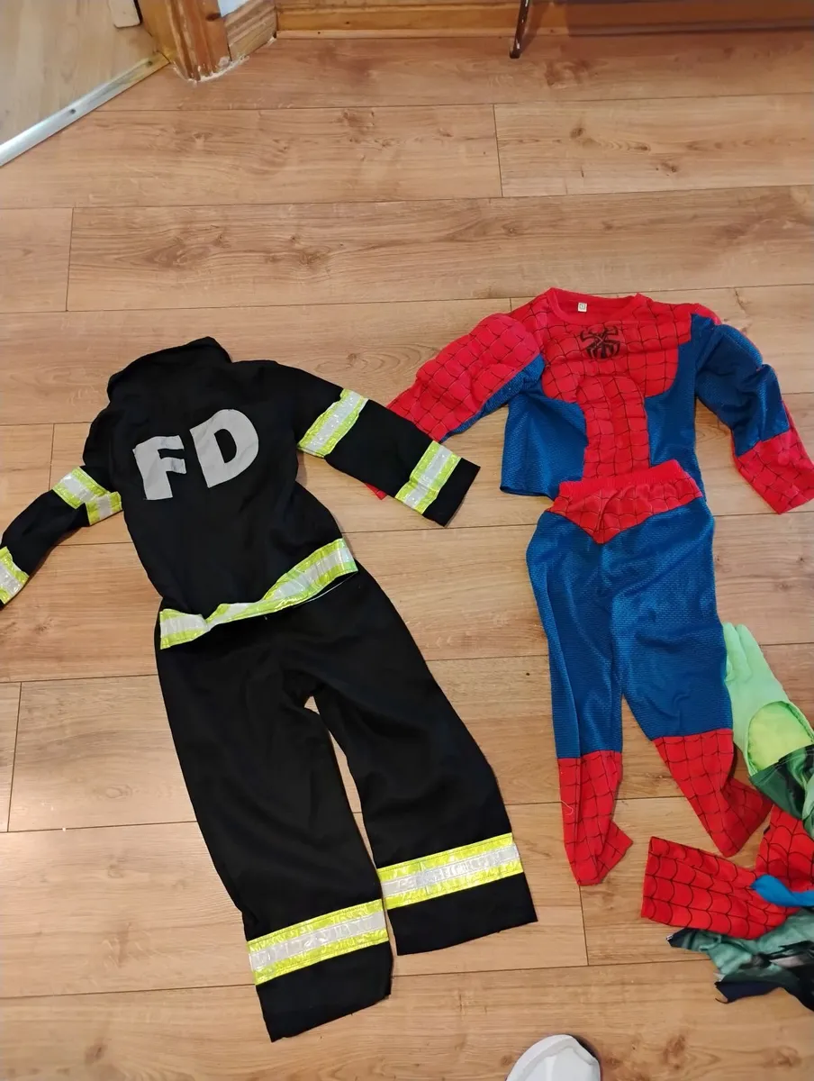 Halloween costumes - Image 2
