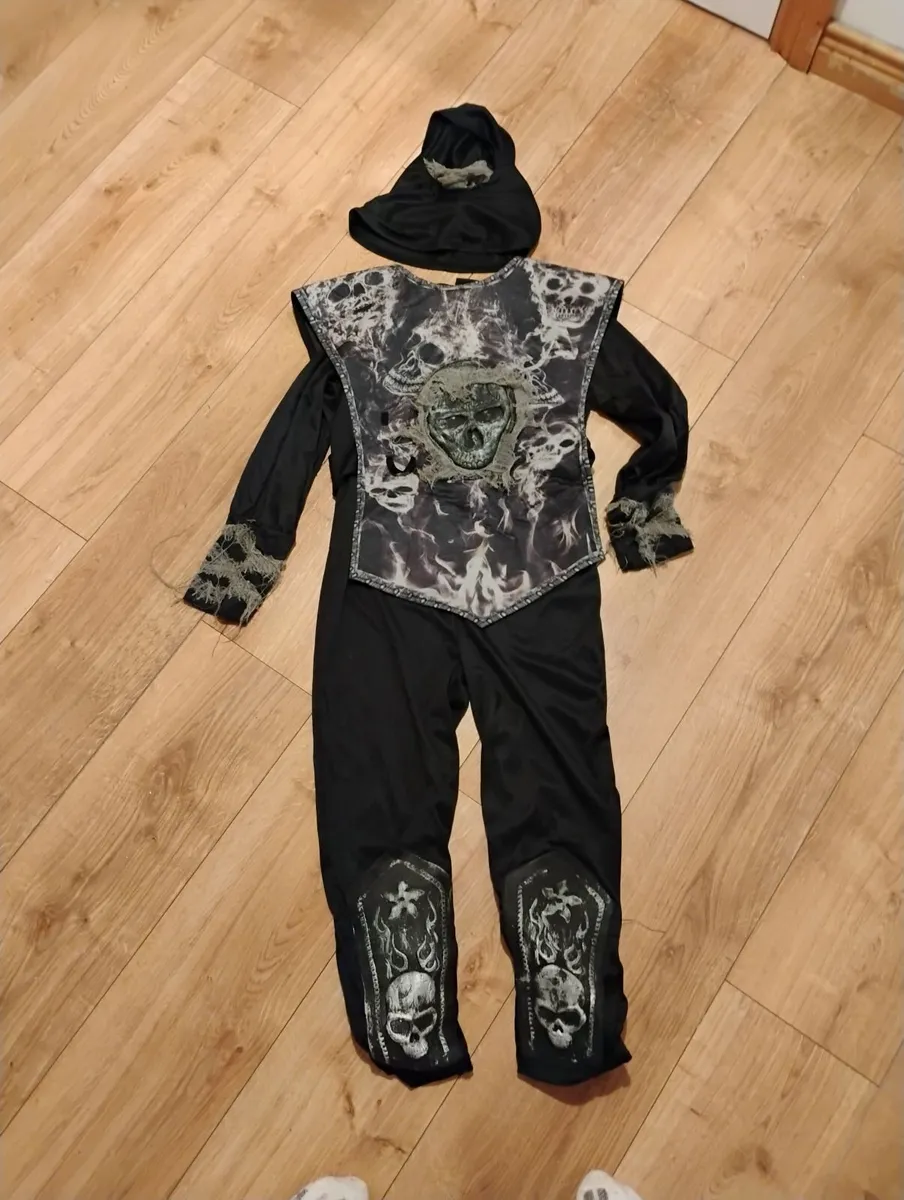Halloween costumes - Image 3