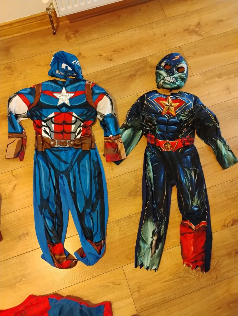 Halloween costumes - Image 1