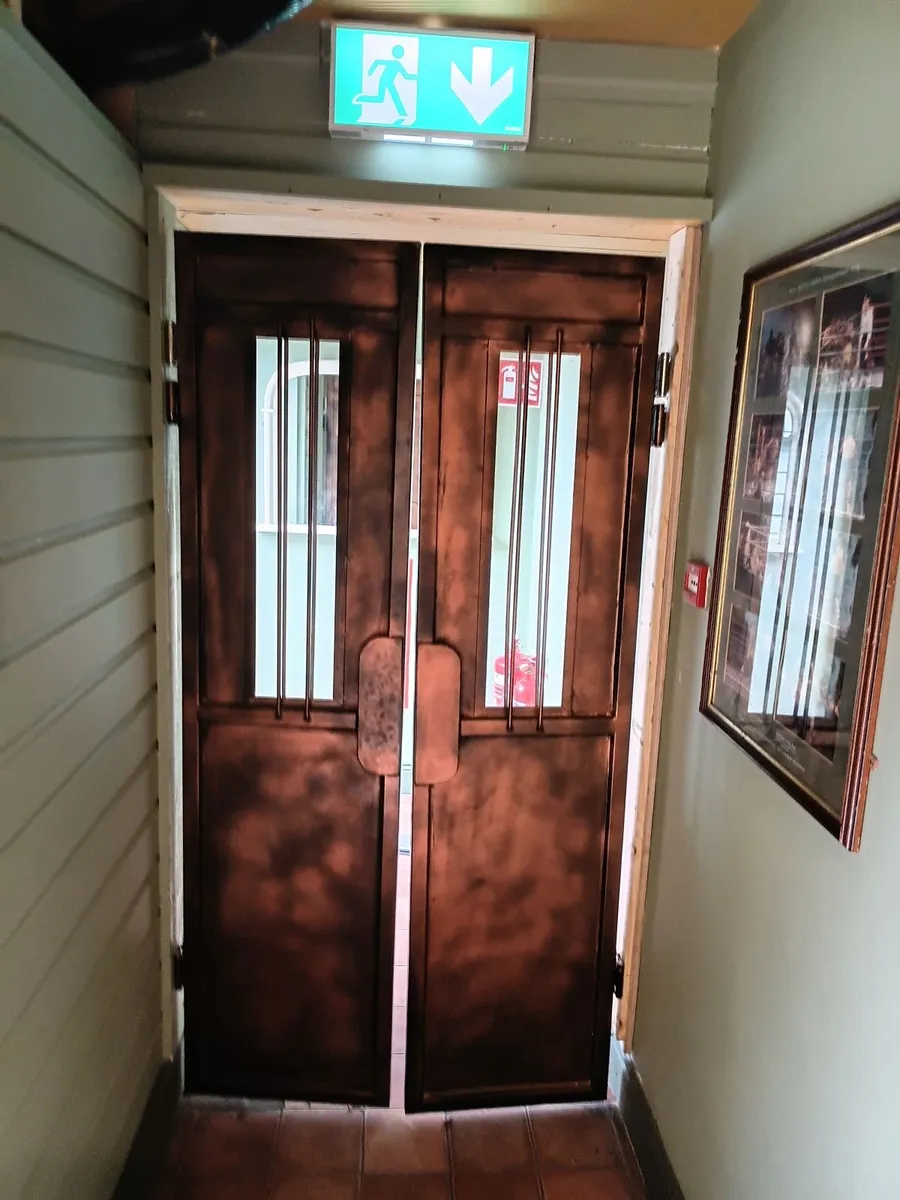 Gates - Image 3