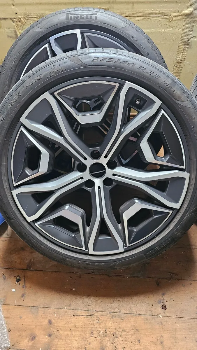 BMW iX 22"  type 1020 alloys - Image 1