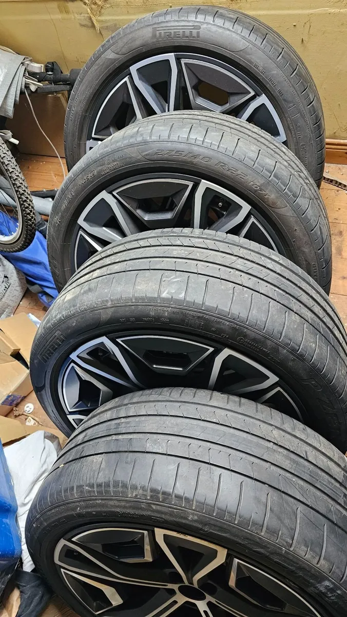 BMW iX 22"  type 1020 alloys - Image 4