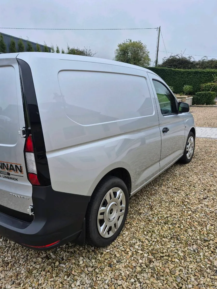 Ford Transit Connect Van - Image 2