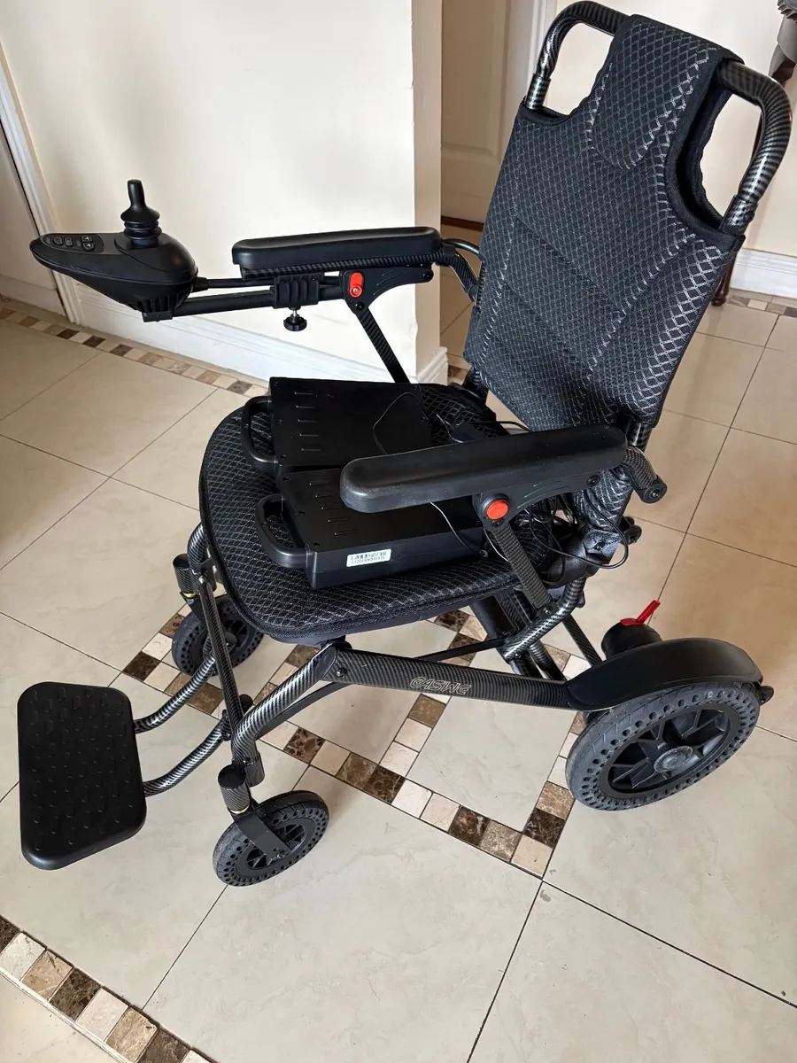 Lightweight Electric wheelchair EASWE A10 - Image 4
