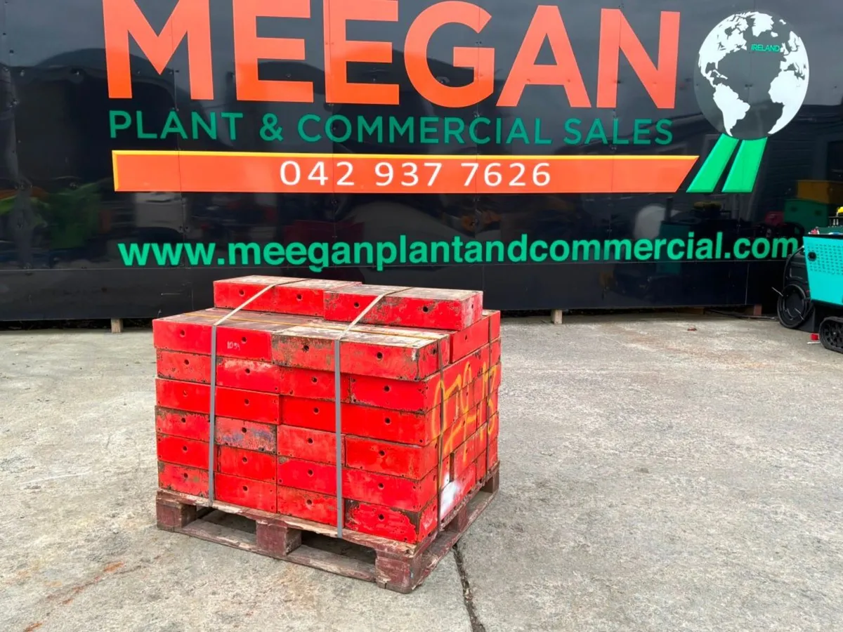 Peri 600mm x 300mm infill formwork panels.....979- - Image 1