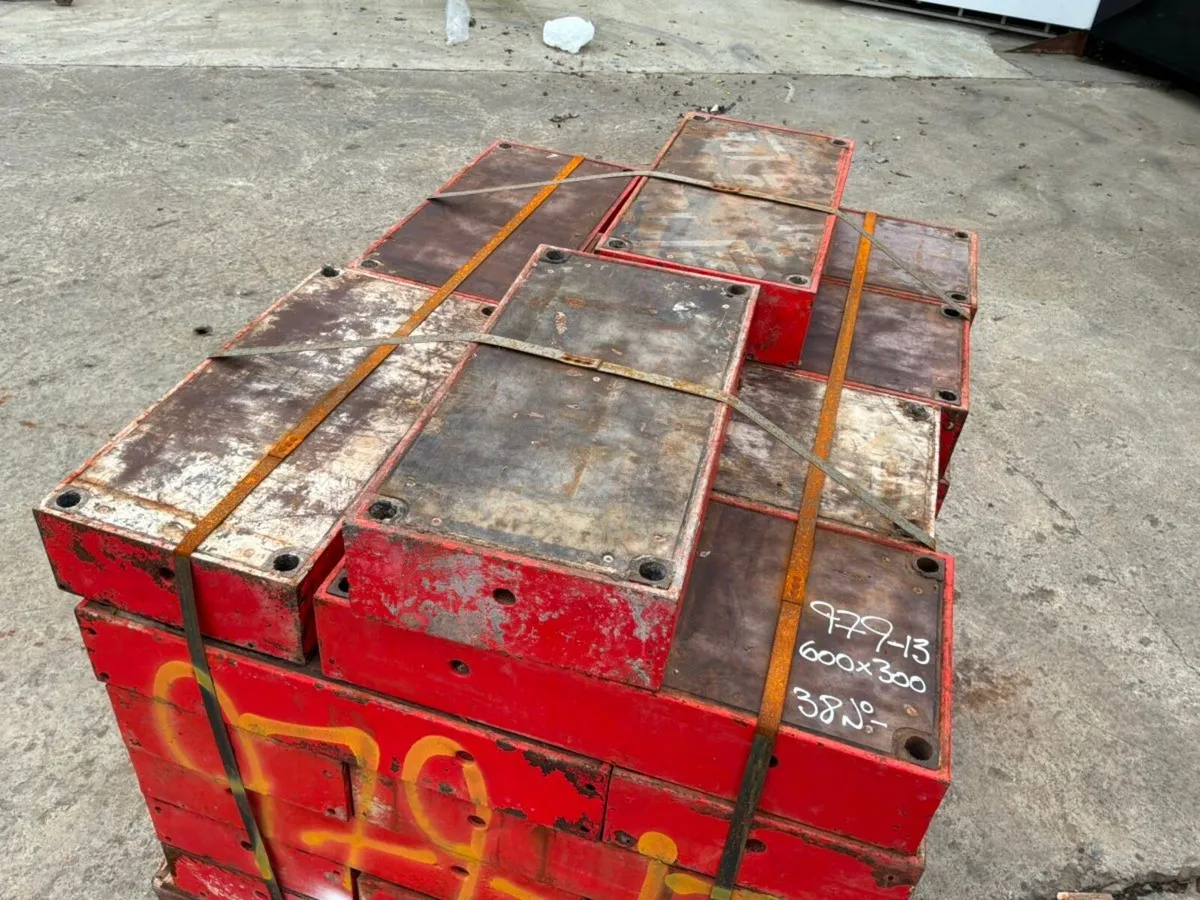 Peri 600mm x 300mm infill formwork panels.....979- - Image 4