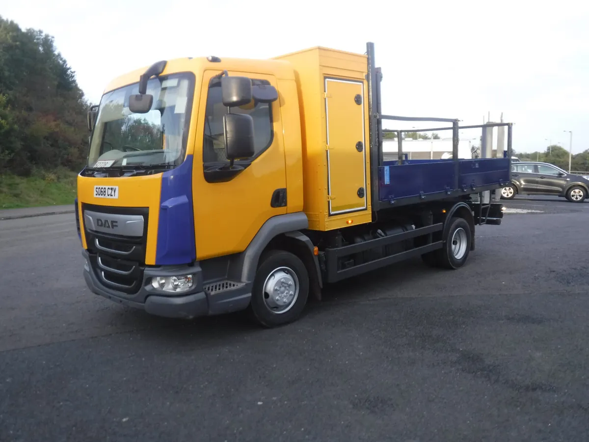 Daf LF180 2019 7500kg gross Tipper , storage box - Image 1