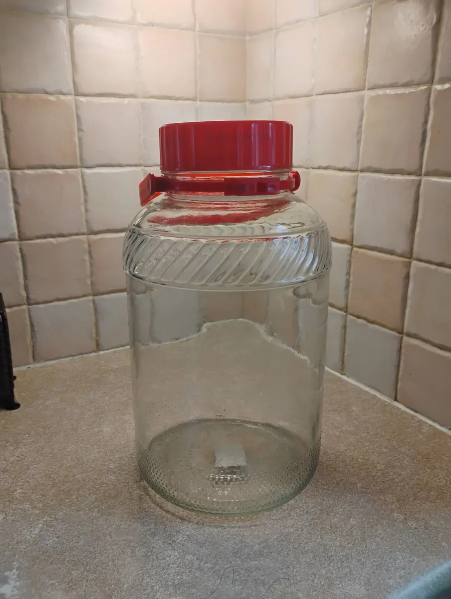 8 liter glass jar - Image 1