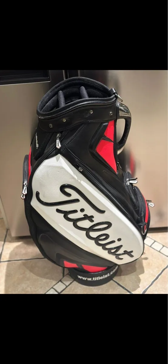 Titleist Golf Bag - Image 1