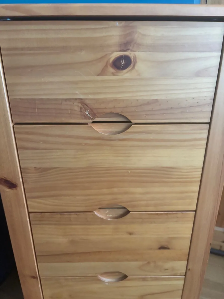 Tall 5 drawer chest of drawers - Image 4