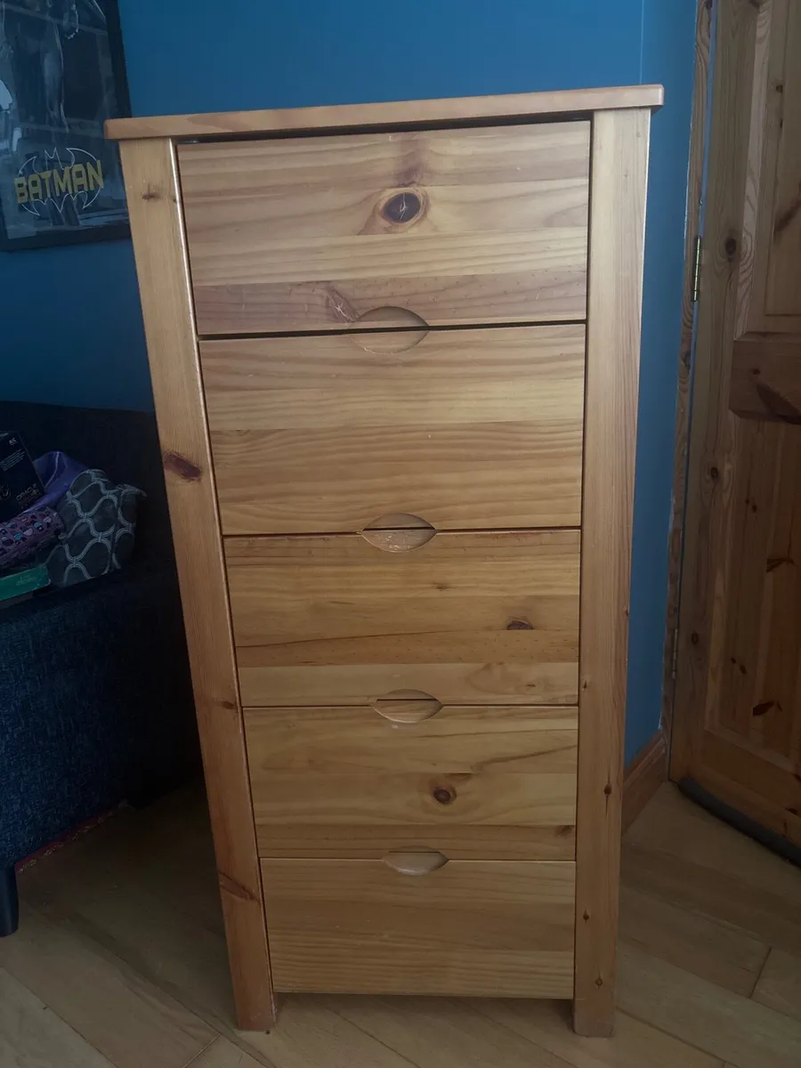 Tall 5 drawer chest of drawers - Image 1