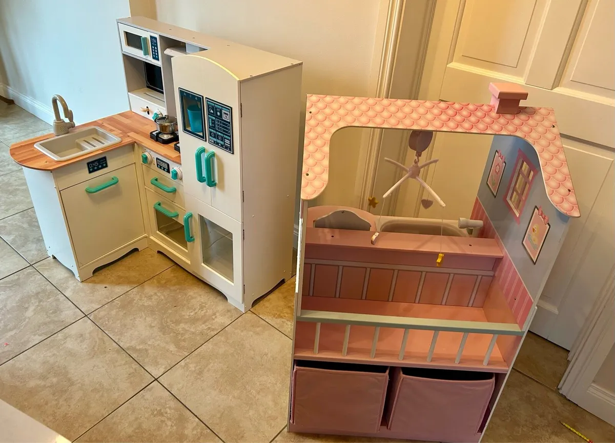 Toy kitchen and Baby doll cot/high chair/ bath set - Image 1