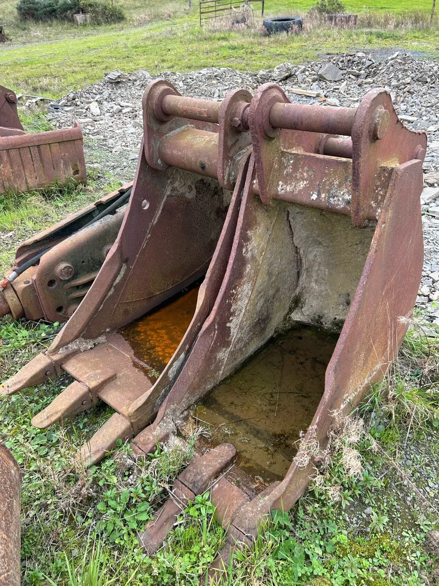 80 mm  pin buckets - Image 3