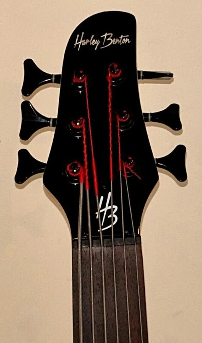 Harley Benton B-650FL BK 6-String Fretless Bass - Image 3