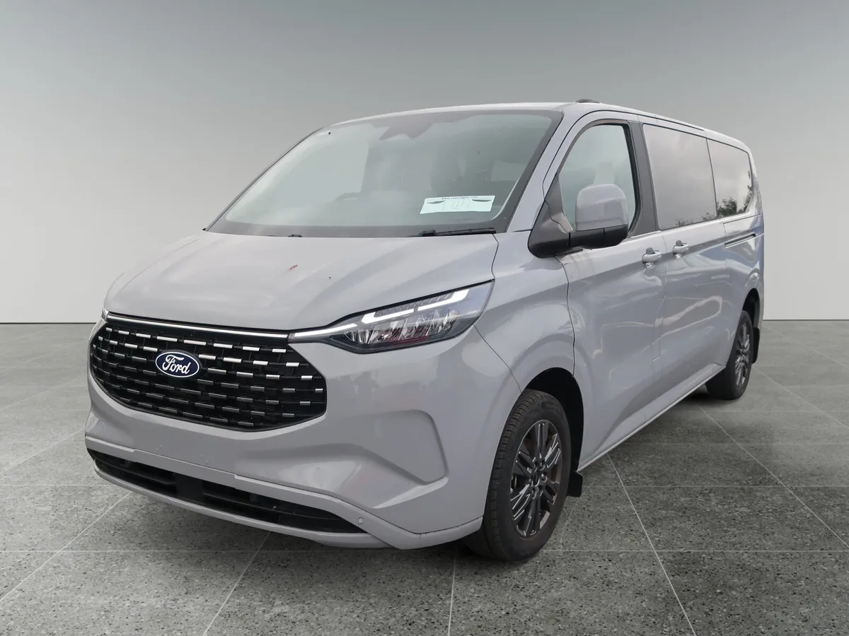 TOURNEO CUSTOM TITANIUM LWB 340 2.5L Duratec 227PS - Image 1