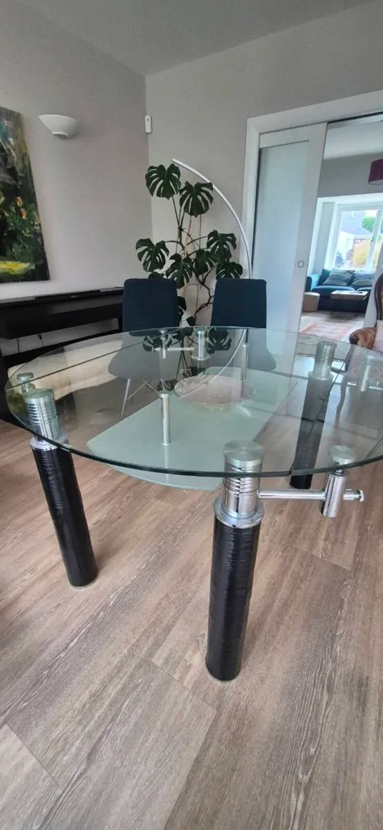Dining table - Image 3