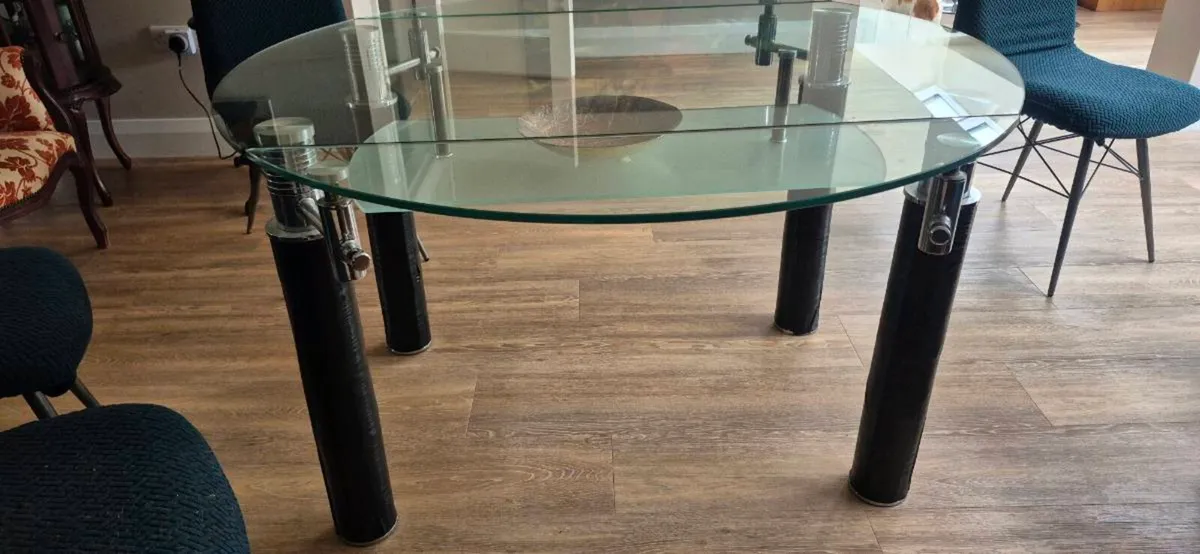 Dining table - Image 4