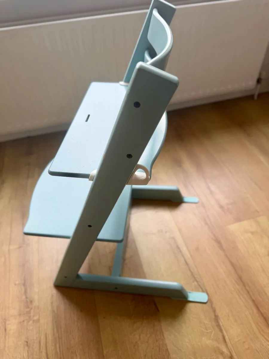 Stokke Trip Trap High Chair with Baby Set & Harnes - Image 2