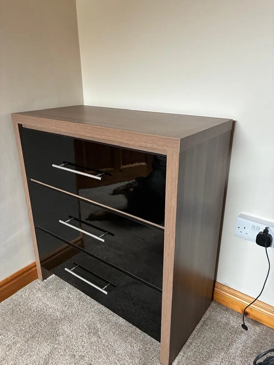 Bedroom furniture - Image 3
