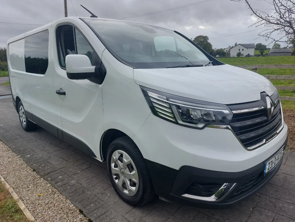 TRAFIC 2023' 6 SEATER CREWCAB - Image 3