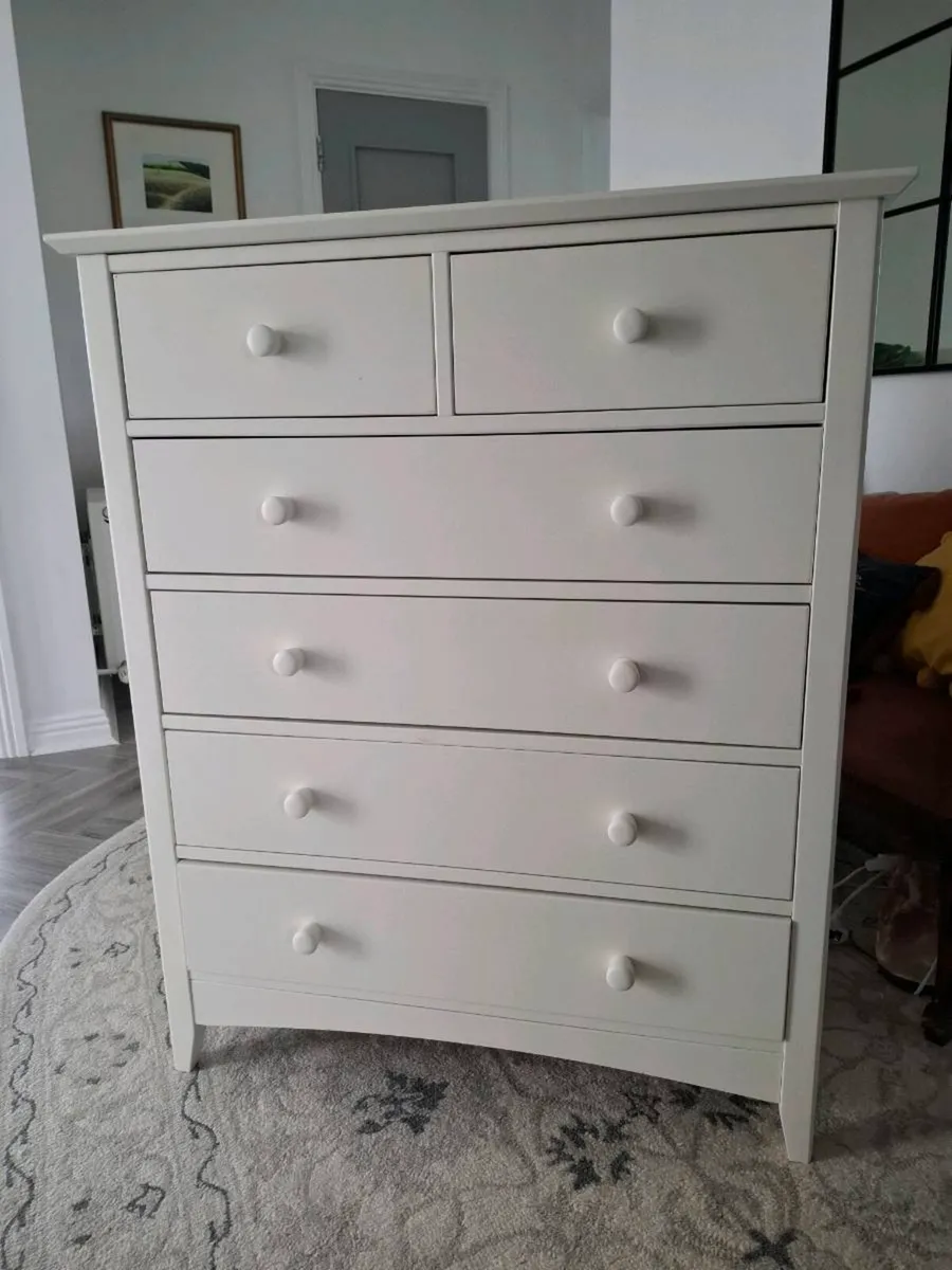 Chest of drawers - Image 1