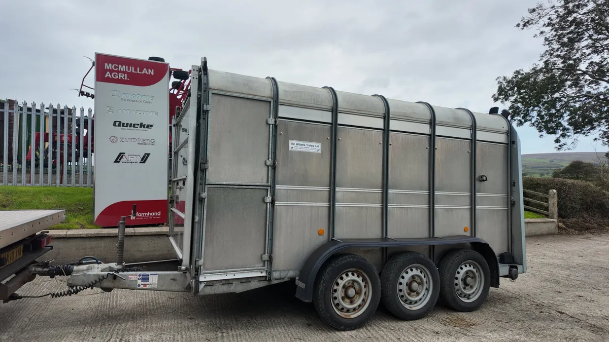 2018 Ifor Williams 12' Tri Axle Livestock - Image 1