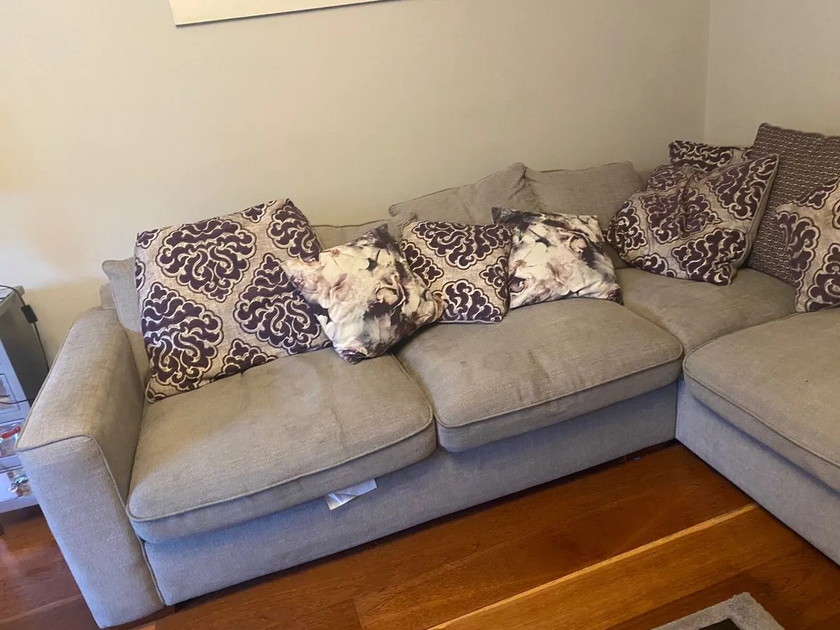 Couch - Image 2