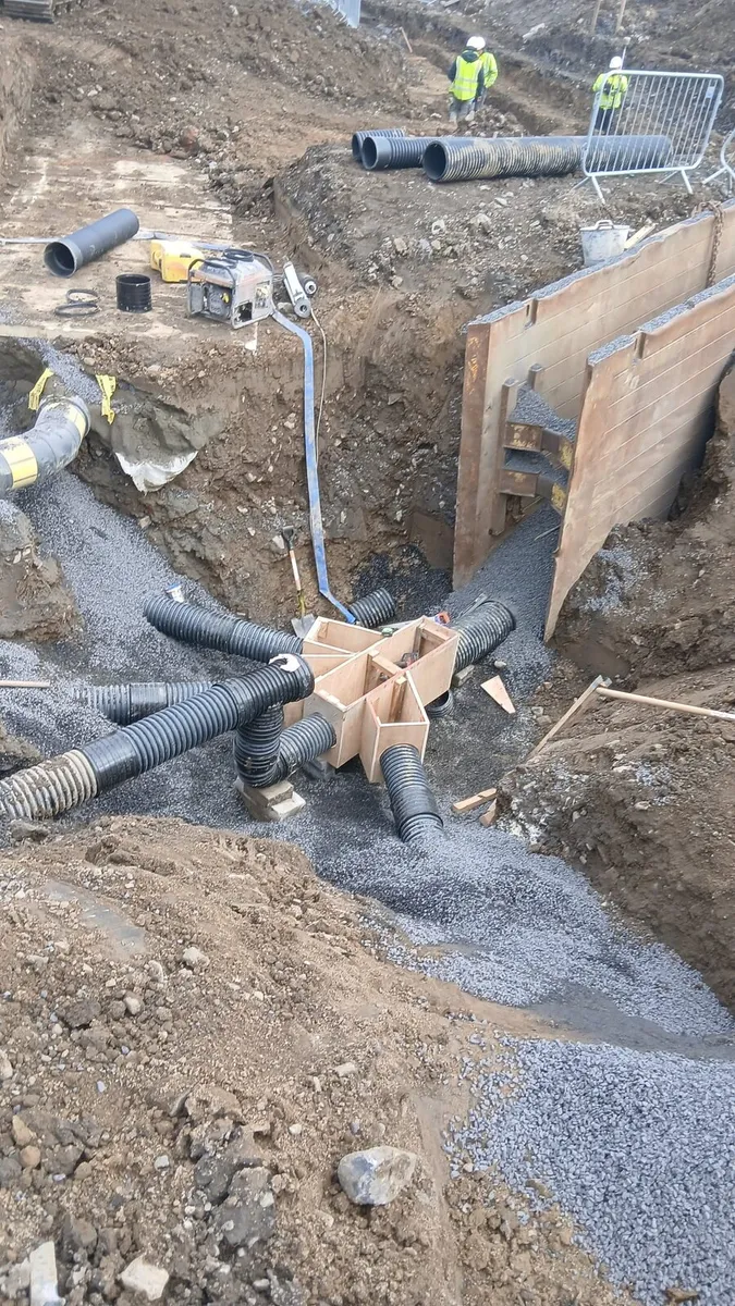 Pipelayer Available/ Driver - Image 1
