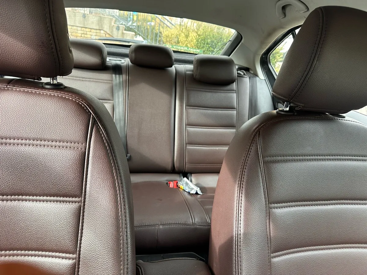 Ex taxi skoda octavia - Image 3