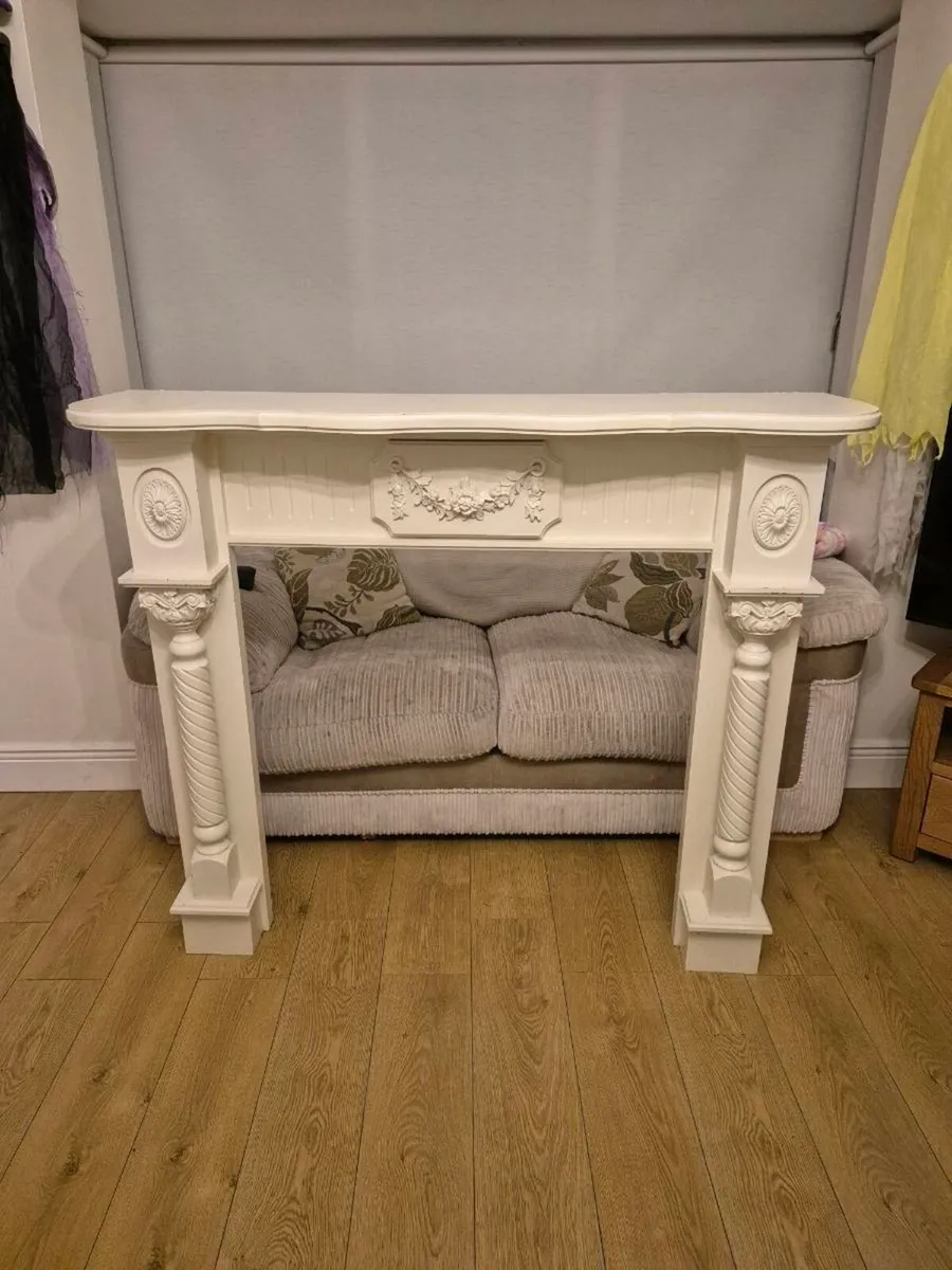 Fireplace and mirror - Image 1