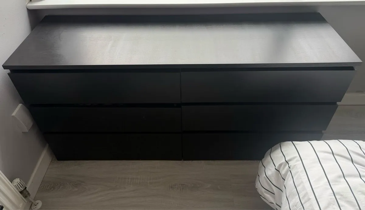Malm chest of drawers - Image 1