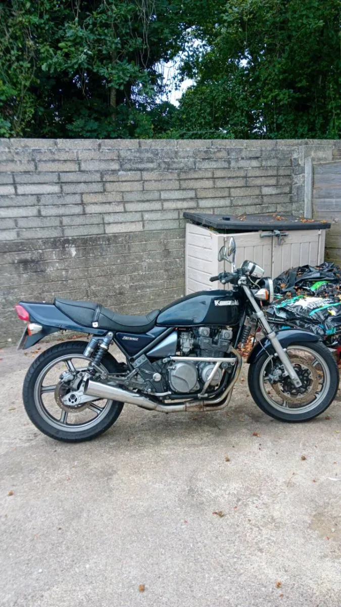 Kawasaki Zephyr 550 - Image 1