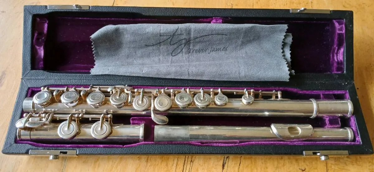 Concert flute