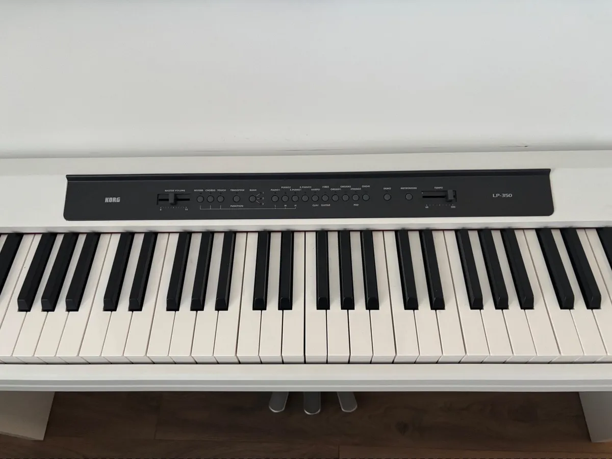 Digital piano - Image 1