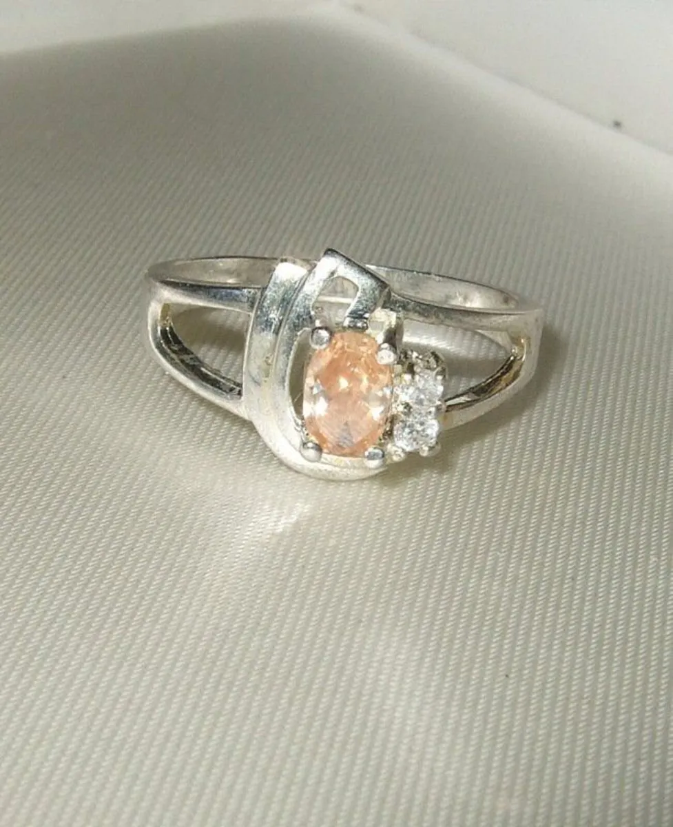 Vintage Silver Sapphire Trilogy Ring - Image 1